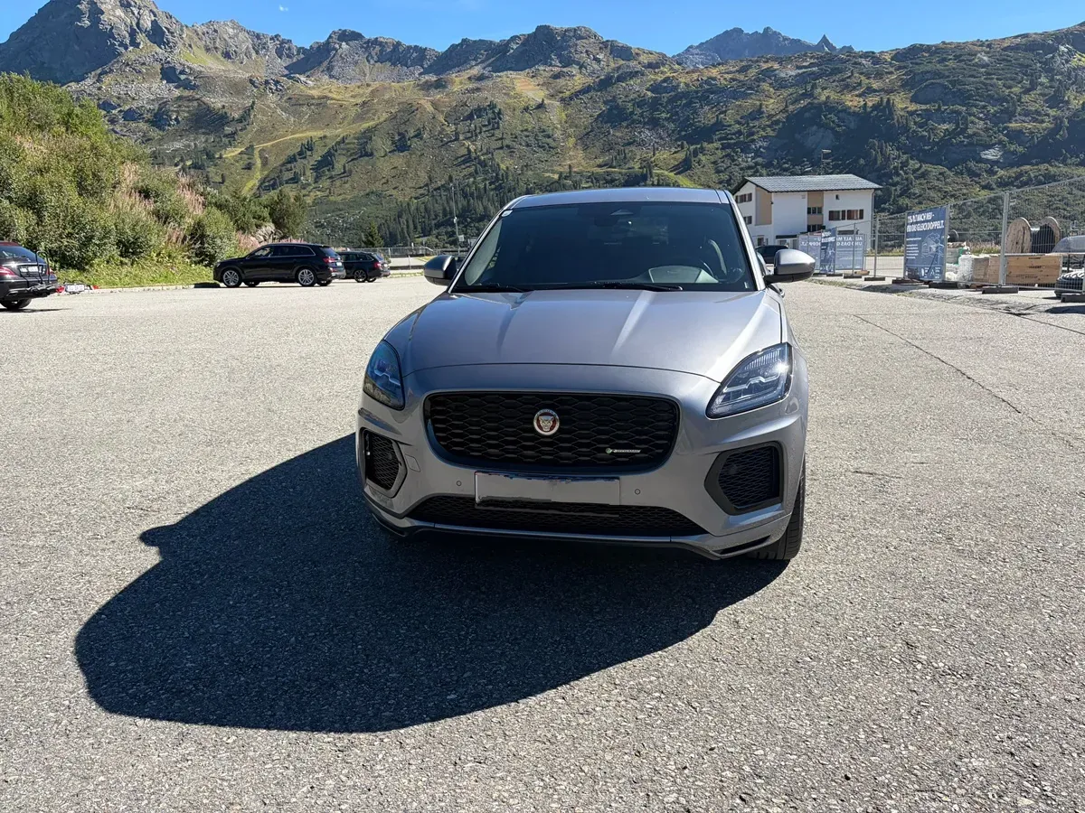 Jaguar E-Pace 2022 photo 3