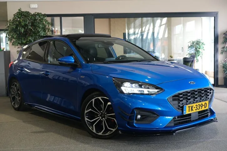 Ford Focus 2018 photo 2