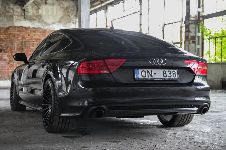 Audi A7 2012 photo 2
