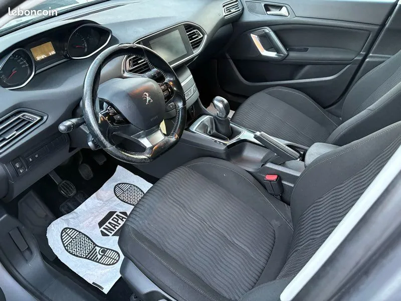 Peugeot 308 2016 photo 3