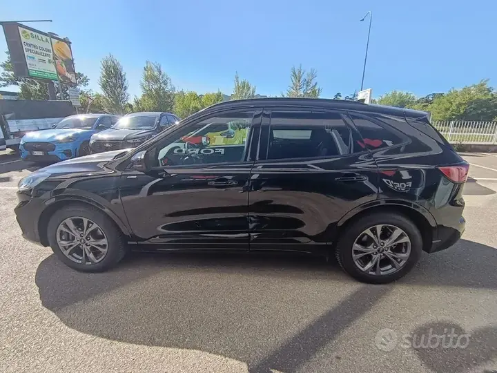 Ford Kuga 2023 photo 2
