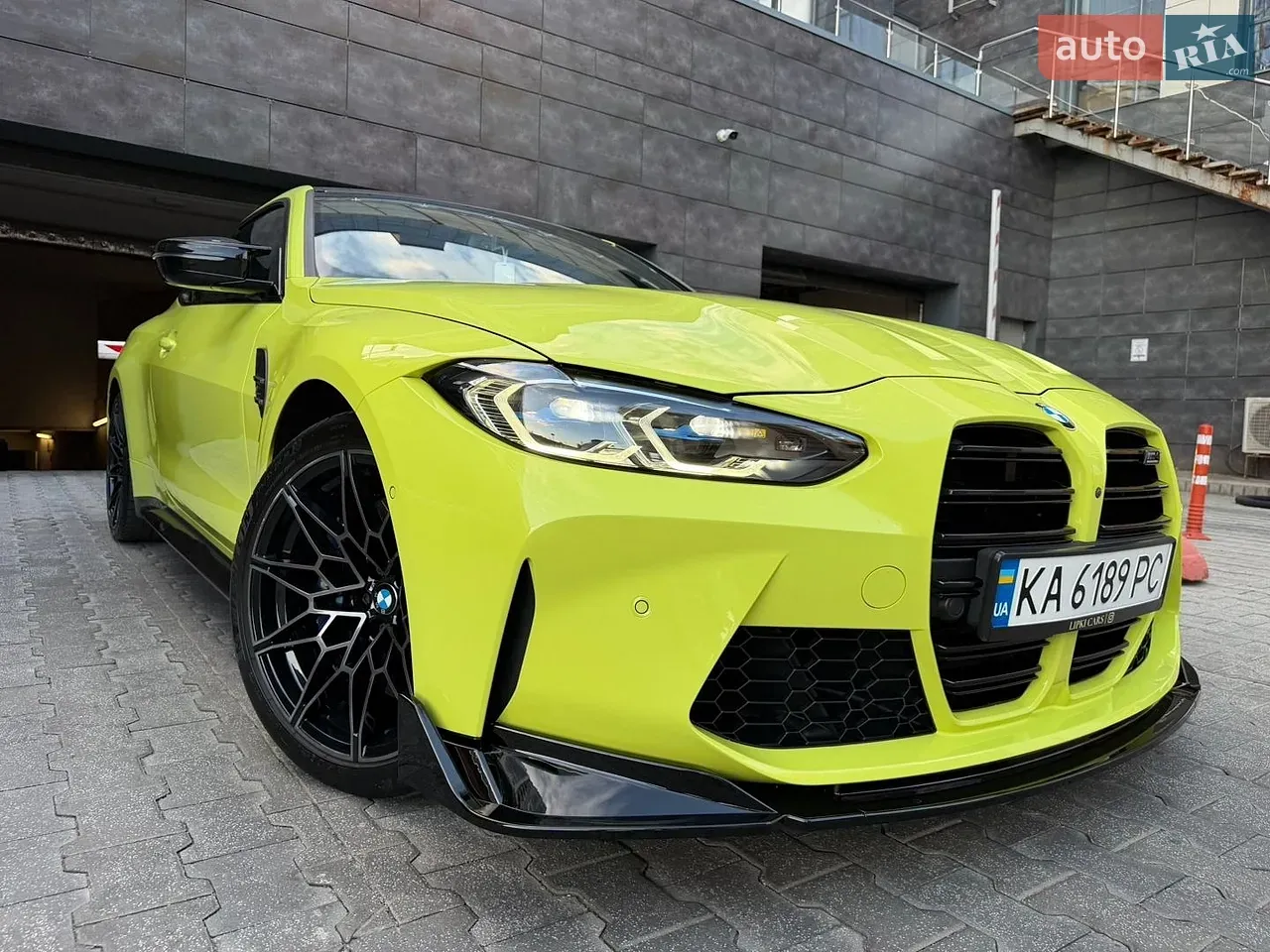 BMW M4 2022 photo 2