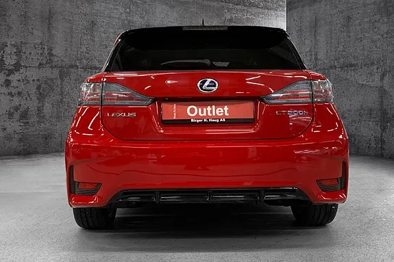 Lexus Ct200H 2016 photo 4