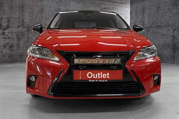 Lexus Ct200H 2016 photo 3