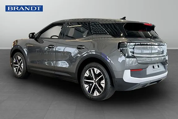 Ford Explorer 2024 photo 2