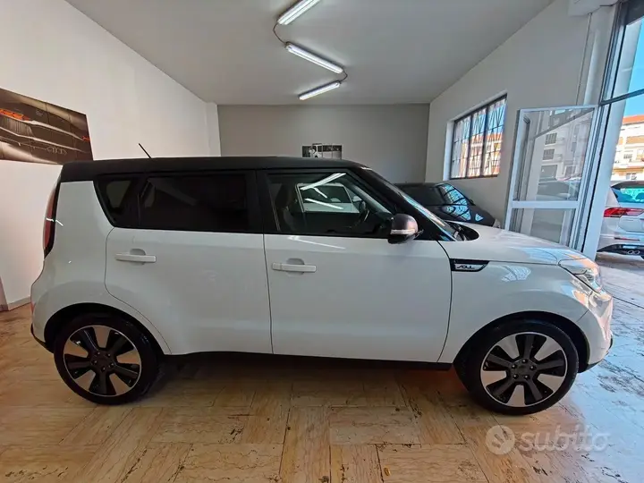 Kia Soul 2015 photo 2
