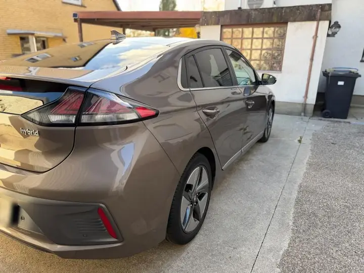 Hyundai Ioniq