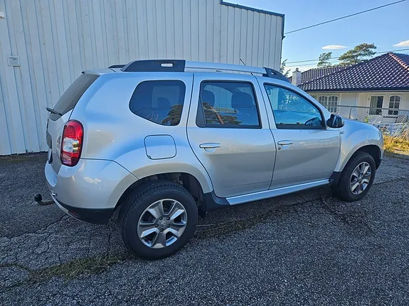 Dacia Duster 2017 photo 2