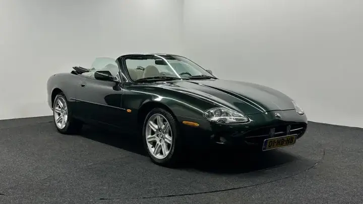 Jaguar Xk8 1997 photo 3