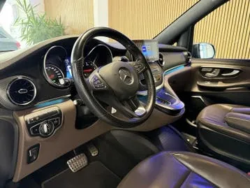 Mercedes-Benz V-Class 2020 photo 2