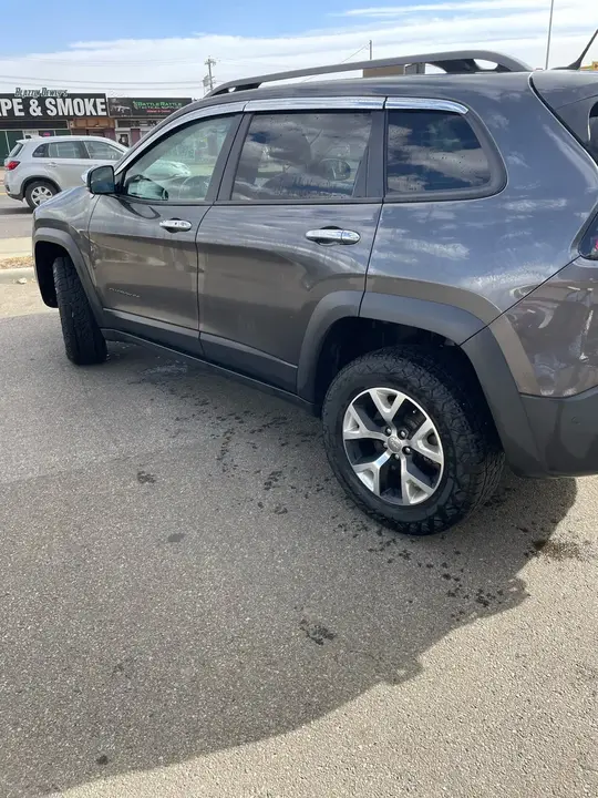 Jeep Cherokee 2015 photo 2