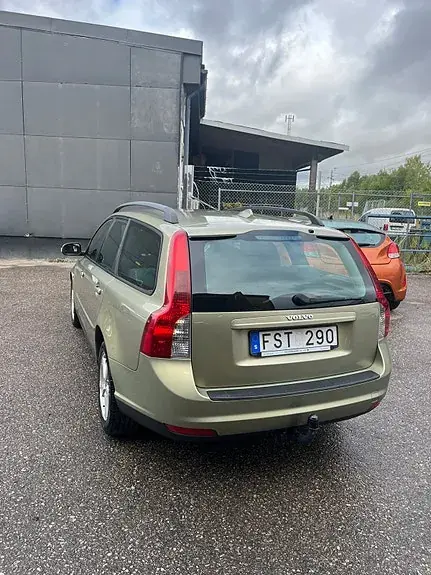 Volvo V50 2008 photo 2