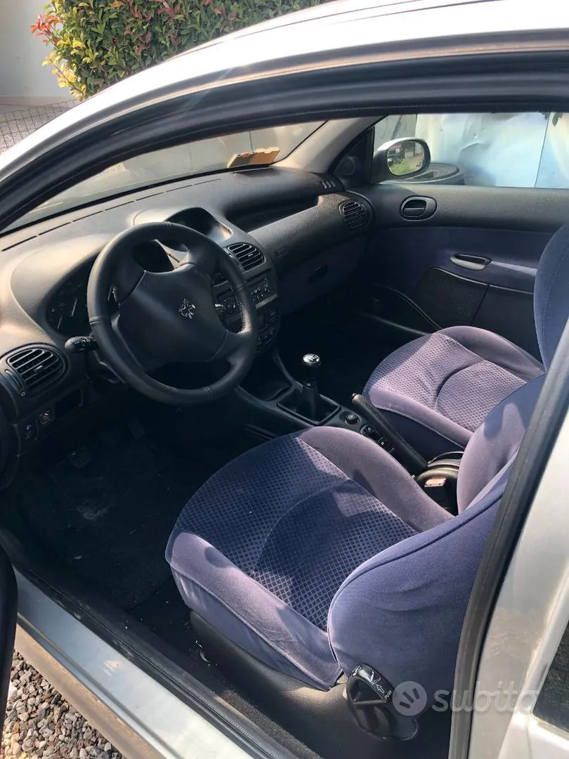 Peugeot 206 2005 photo 3