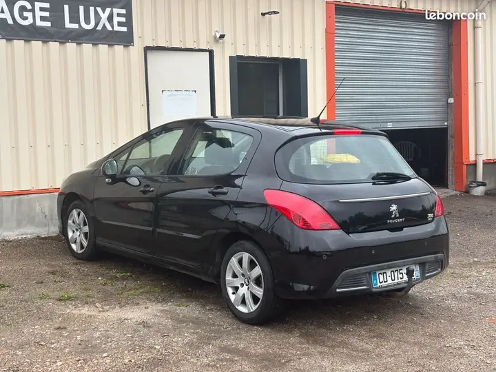 Peugeot 308 2012 photo 3