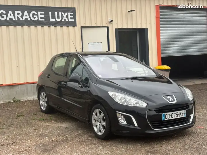 Peugeot 308 2012 photo 2