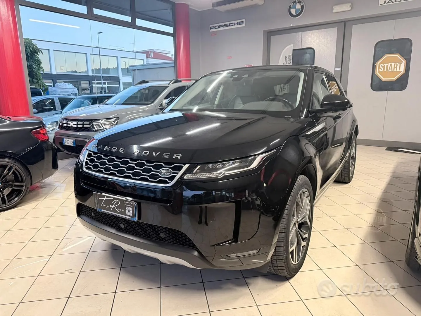 Land Rover Range Rover Evoque 2019 photo 2