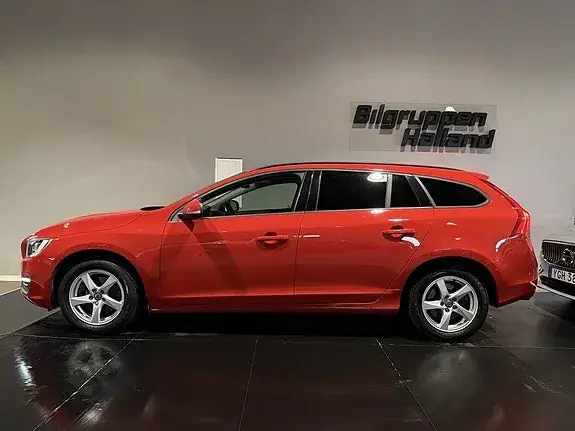 Volvo V60 2017 photo 2