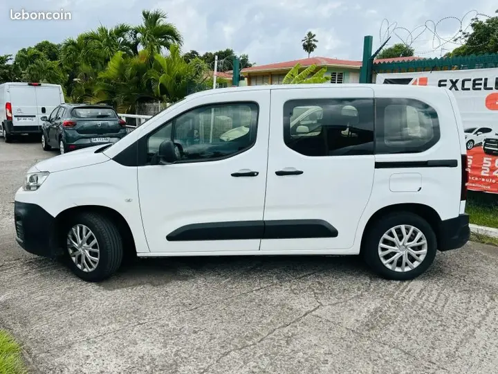 Citroen Berlingo 2021 photo 2