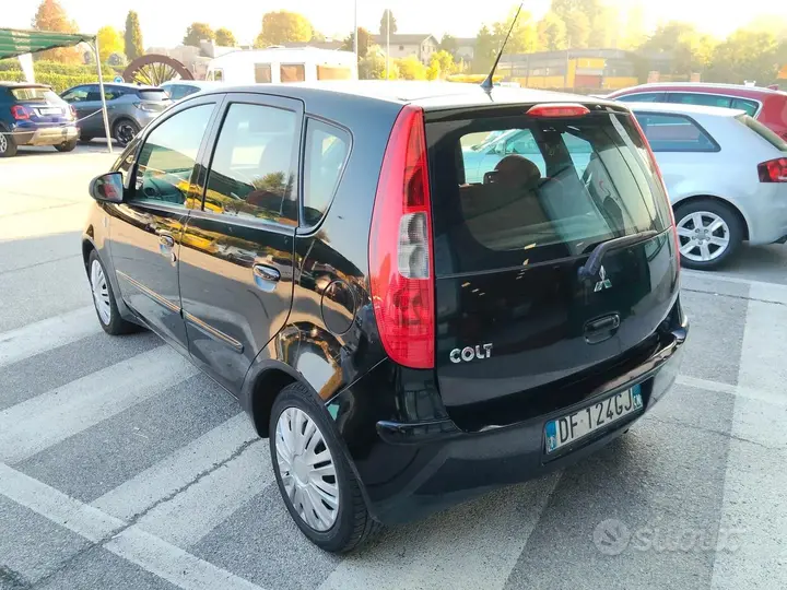 Mitsubishi Colt 2007 photo 3