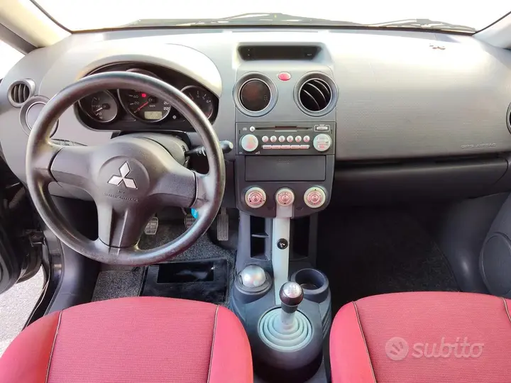 Mitsubishi Colt 2007 photo 4