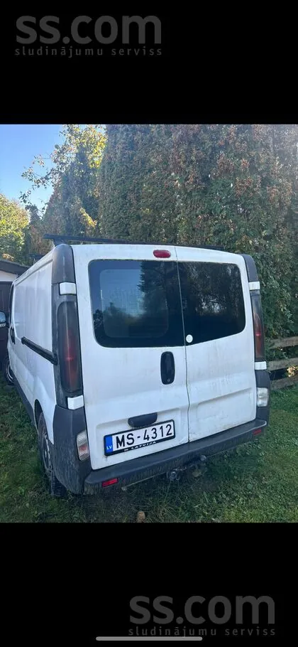 Opel Vivaro 2002 photo 2
