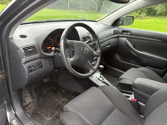 Toyota Avensis 2009 photo 5