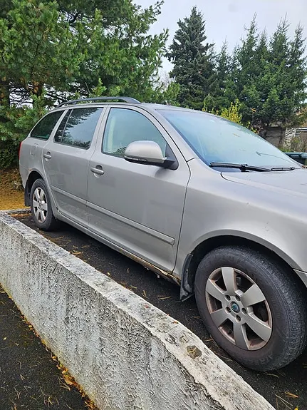 Skoda Octavia 2009 photo 3