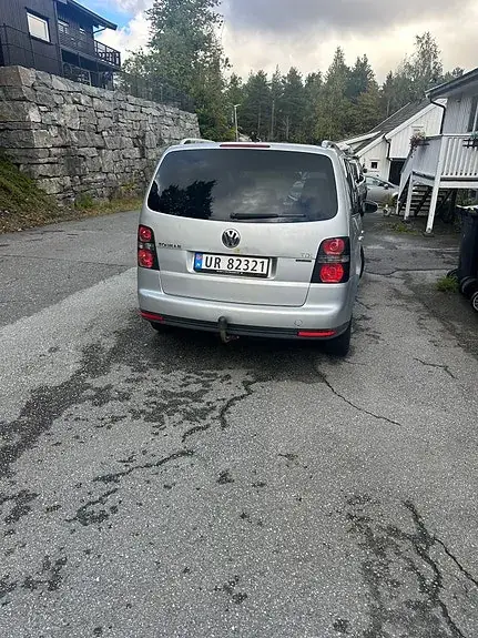Volkswagen Touran 2010 photo 4