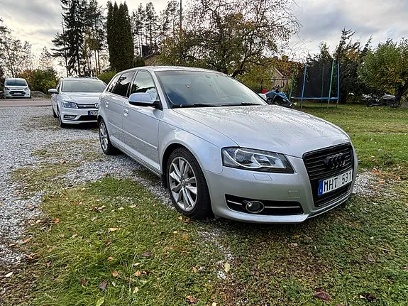 Audi A3 2012 photo 2