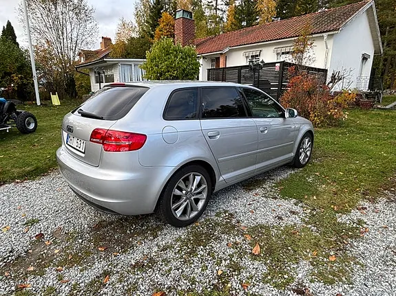 Audi A3 2012 photo 4