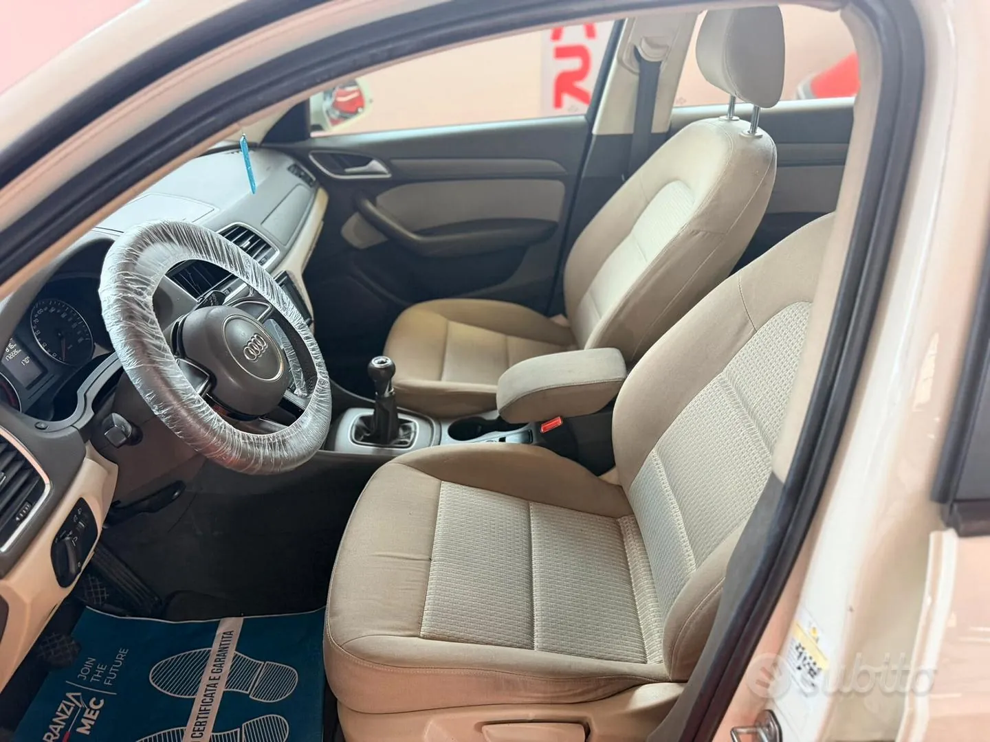 Audi Q3 2012 photo 5