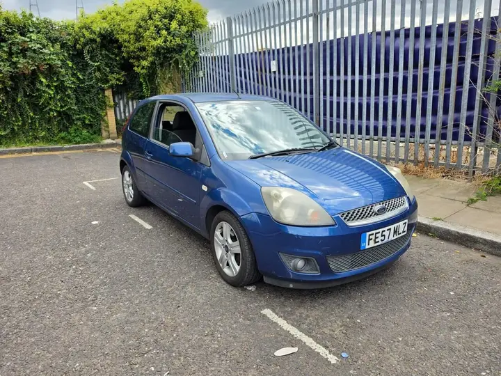 Ford Fiesta 2007 photo 3