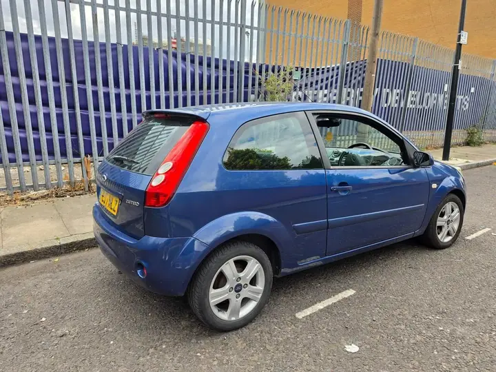 Ford Fiesta 2007 photo 5