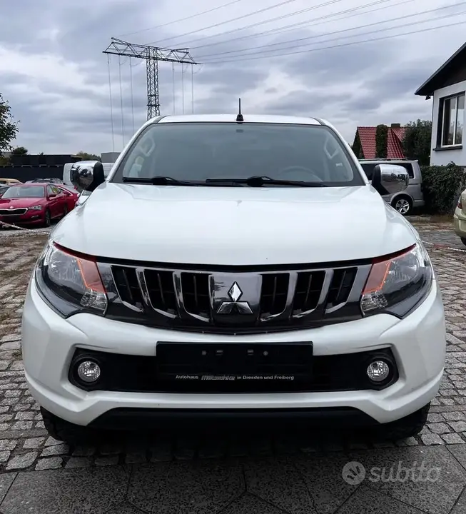 Mitsubishi L200 2018 photo 2