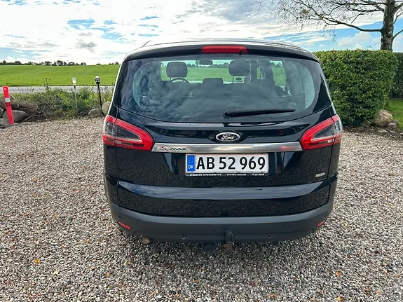 Ford S-Max 2012 photo 2