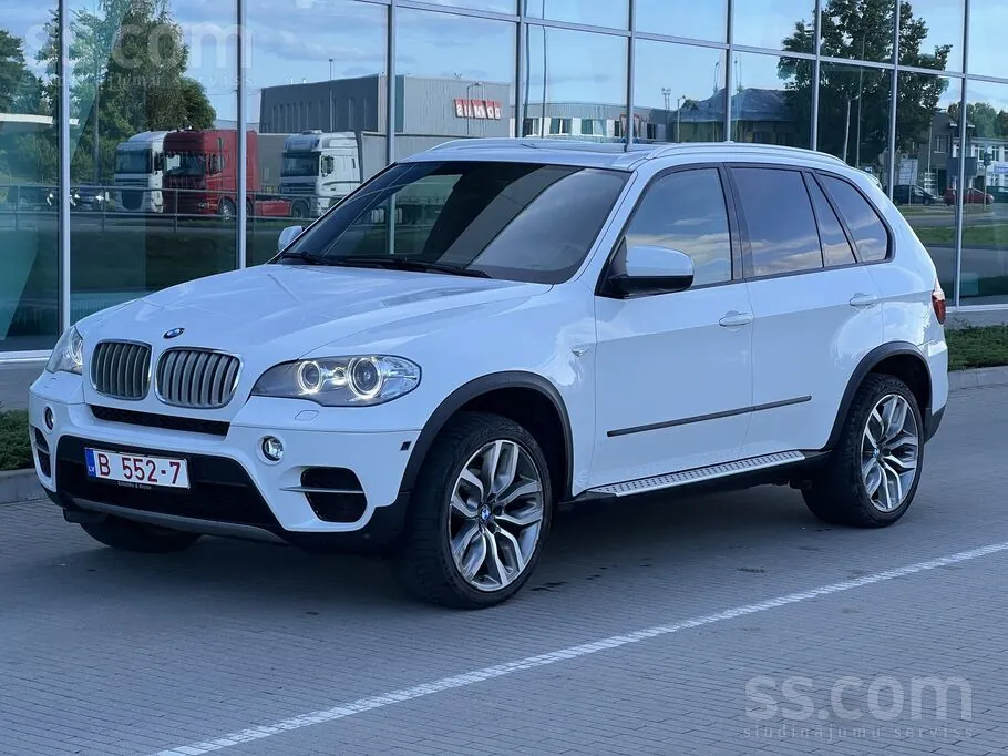 BMW X5 2012 photo 2
