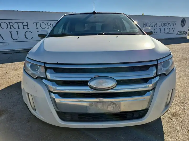Ford Edge 2013 photo 2