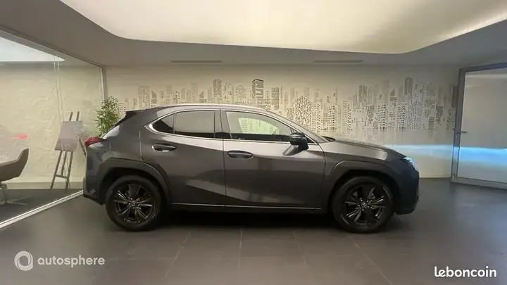 Lexus Ux 2025 photo 4