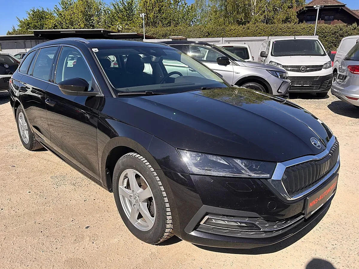 Skoda Octavia 2022 photo 3