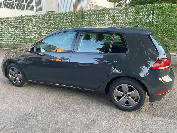 Volkswagen Golf 2018 photo 5