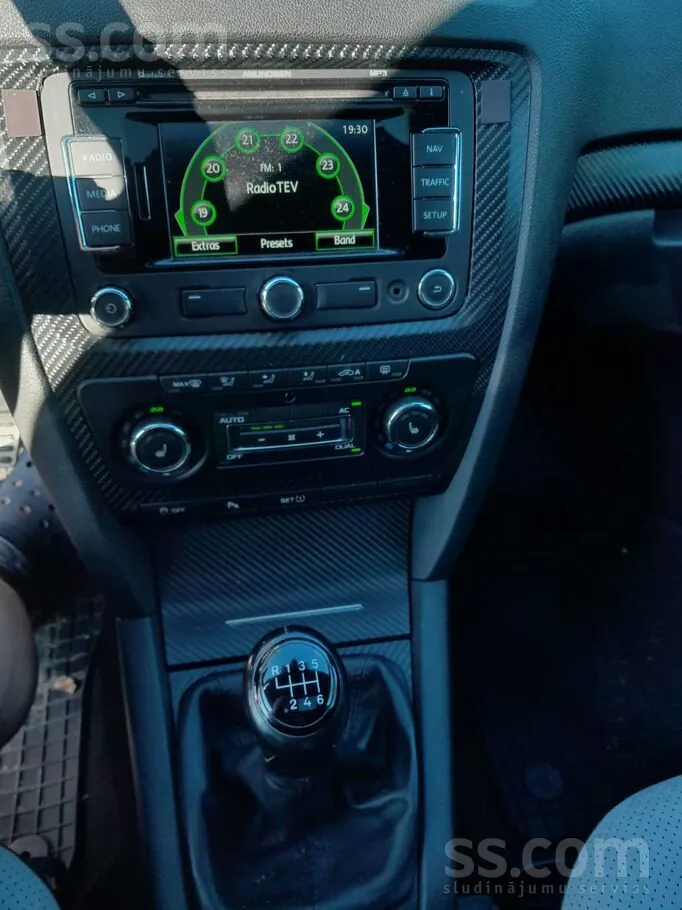Skoda Octavia 2010 photo 5