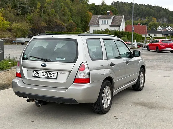 Subaru Forester 2006 photo 4