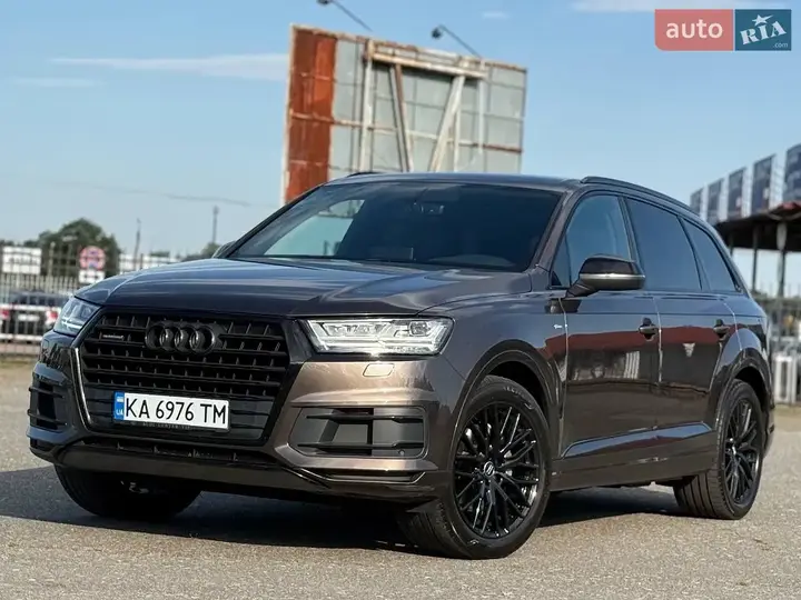 Audi Q7 2016 photo 2