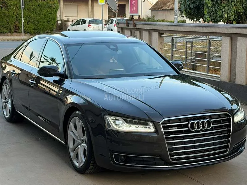 Audi A8 2015 photo 2