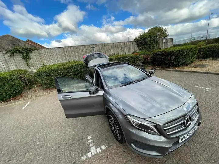 Mercedes-Benz Gla 2015 photo 2
