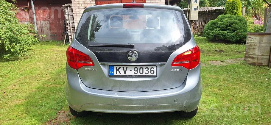 Opel Meriva 2011 photo 2