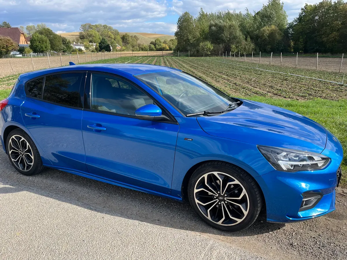 Ford Focus 2020 photo 2