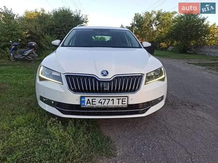 Skoda Superb 2017 photo 3