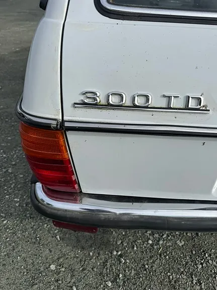 Mercedes-Benz 300 D 1985 photo 5