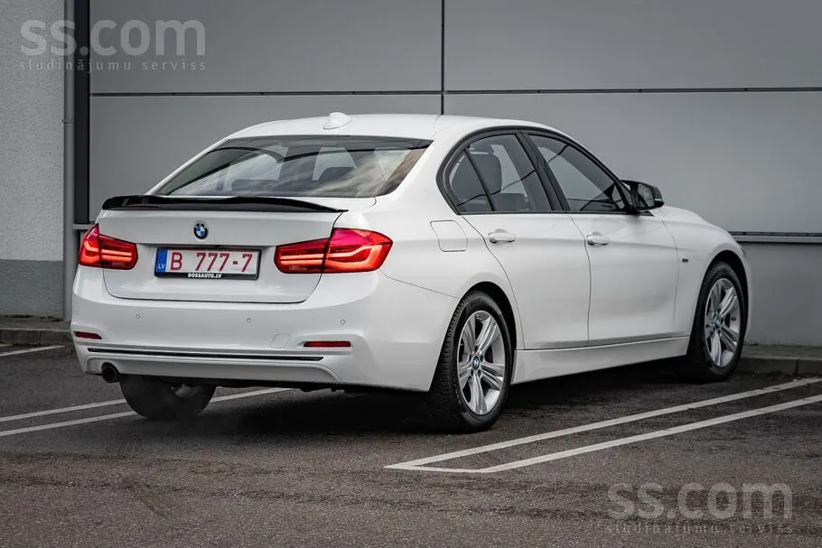 BMW 318I 2017 photo 4